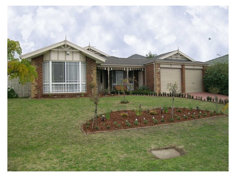 10 Lochard Terrace, Narre Warren VIC 3805