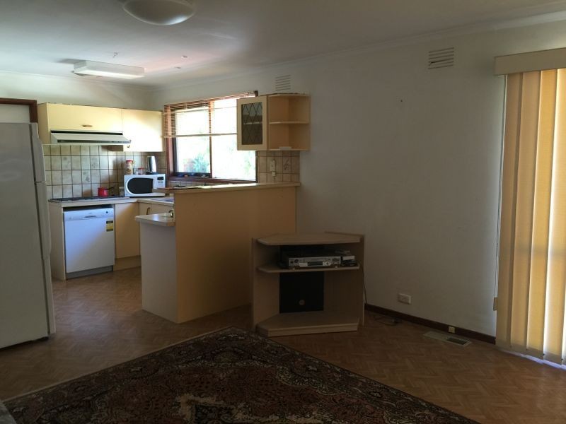 232 James Cook Drive, Endeavour Hills VIC 3802