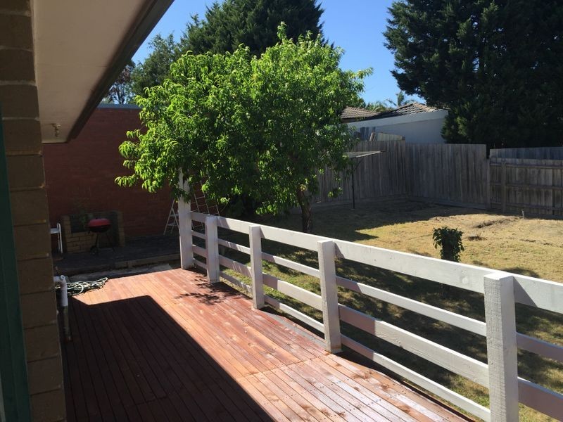 232 James Cook Drive, Endeavour Hills VIC 3802