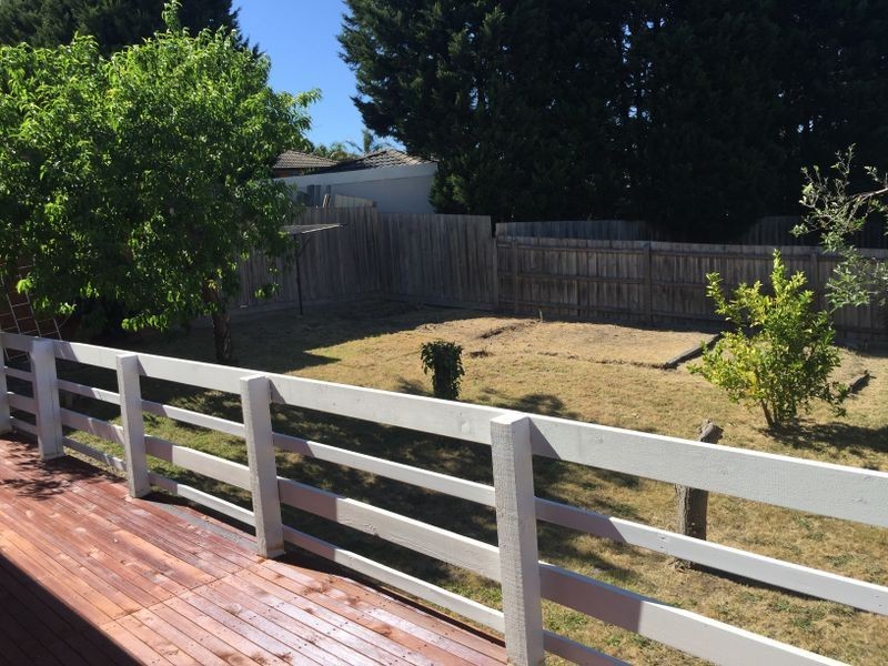 232 James Cook Drive, Endeavour Hills VIC 3802