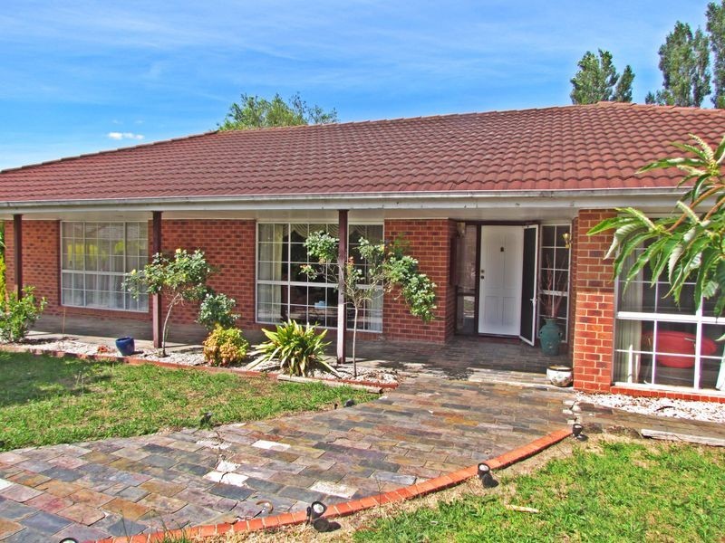 30 Salerno Way, Rowville VIC 3178