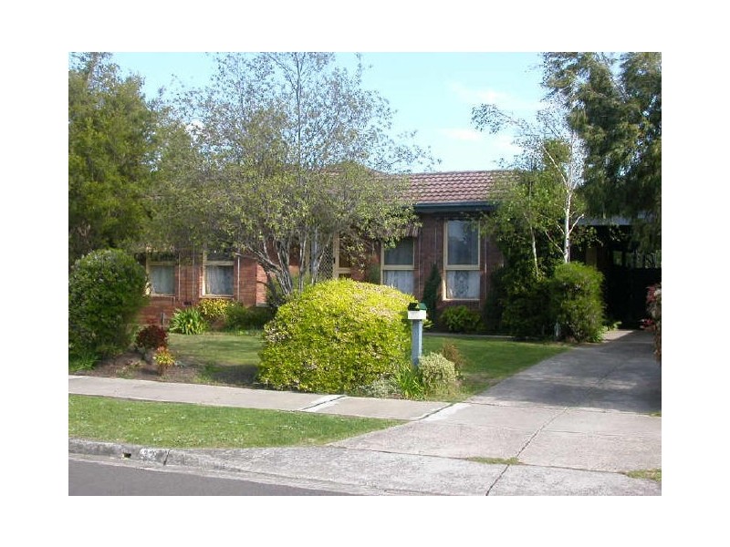 35 Willow Avenue, Rowville VIC 3178