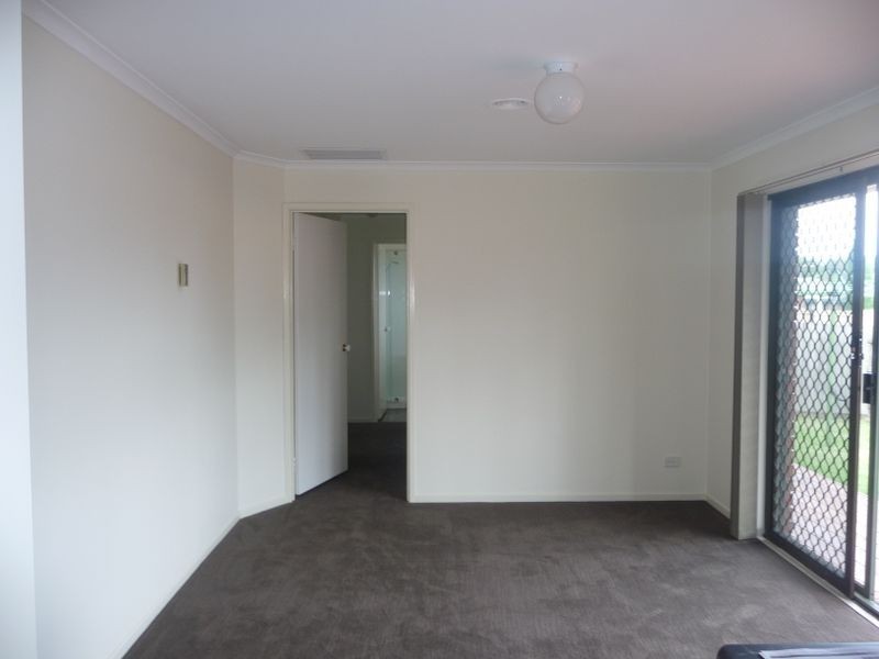 2/28a Drummond Crescent, Rowville VIC 3178