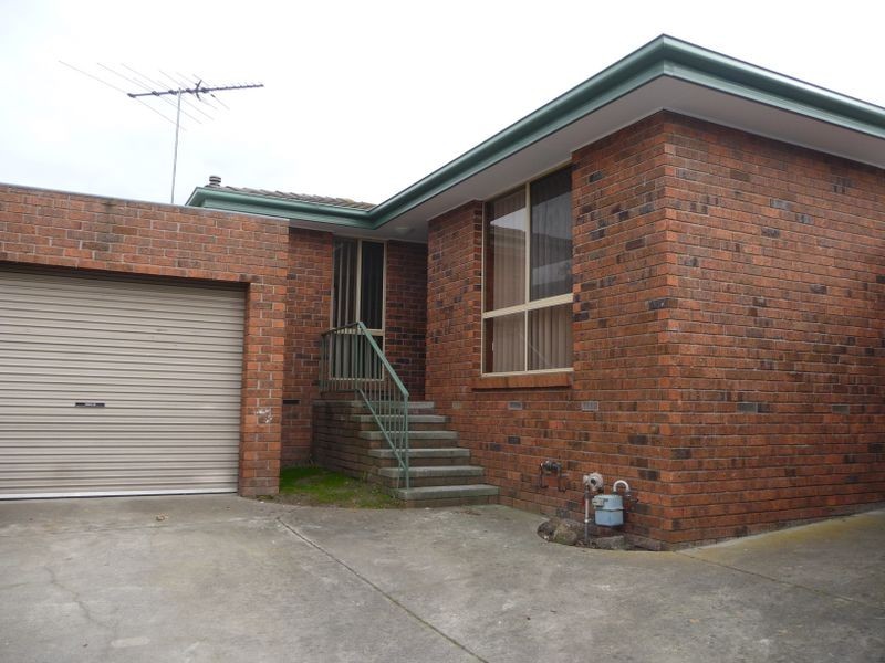 2/194 Gladstone Road, Dandenong North VIC 3175