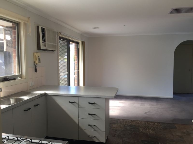 268 Dandelion Drive, Rowville VIC 3178