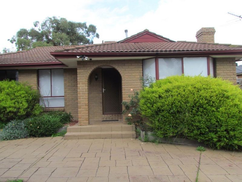 11 Prior Court, Rowville VIC 3178