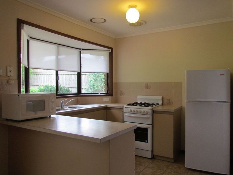 11 Prior Court, Rowville VIC 3178