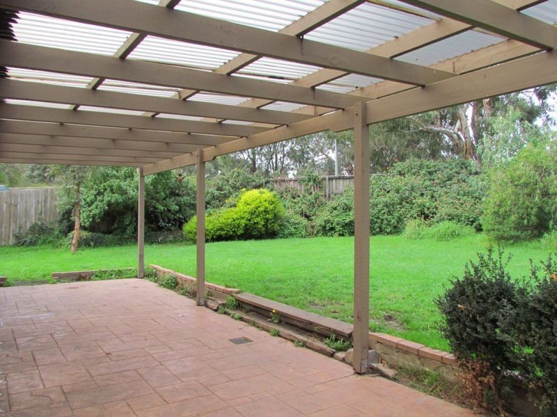11 Prior Court, Rowville VIC 3178