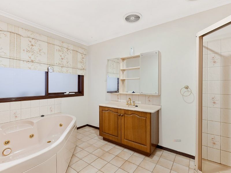 7 Coliban Close, Rowville VIC 3178