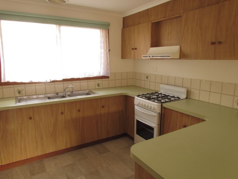 18 Drummond Crescent, Rowville VIC 3178