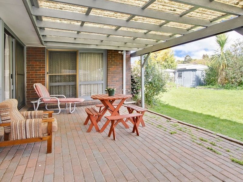 62 Mantung Crescent, Rowville VIC 3178