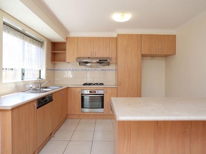 30 Sharpe Court, Berwick VIC 3806