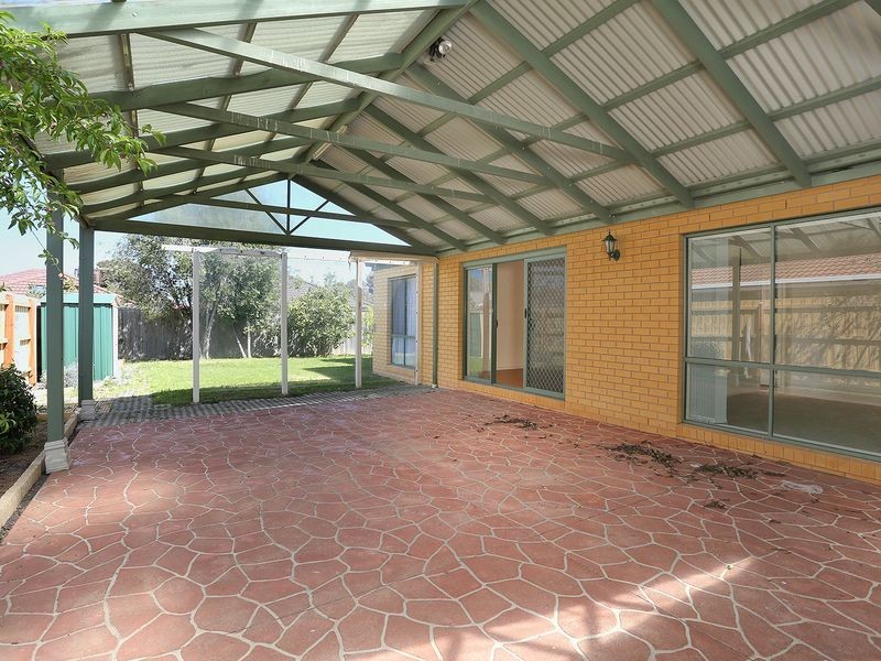 30 Sharpe Court, Berwick VIC 3806