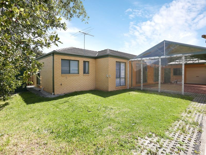 30 Sharpe Court, Berwick VIC 3806