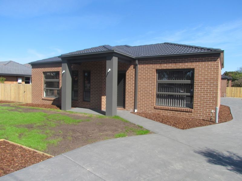 1/25 Henty Street, Pakenham VIC 3810