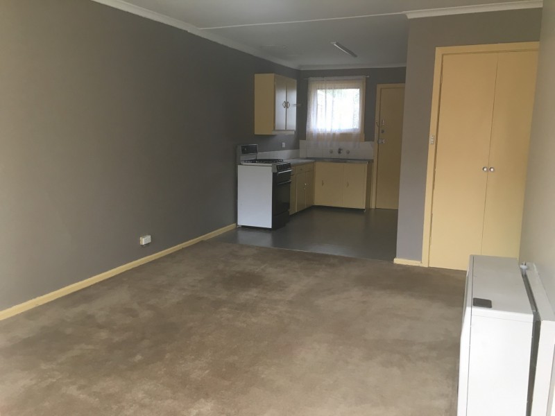 4/8 Simpson Rd, Ferntree Gully VIC 3156