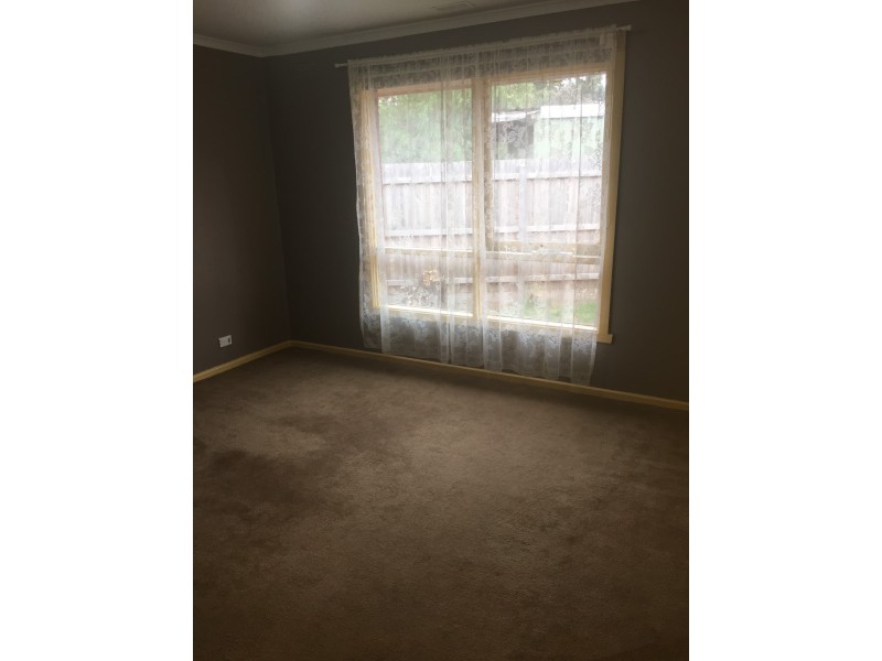 4/8 Simpson Rd, Ferntree Gully VIC 3156