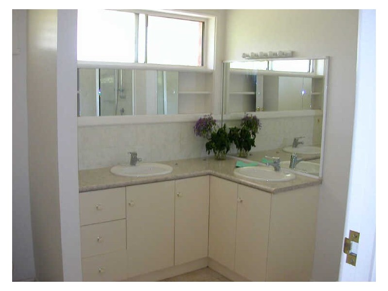 40 Stamford Crescent, Rowville VIC 3178