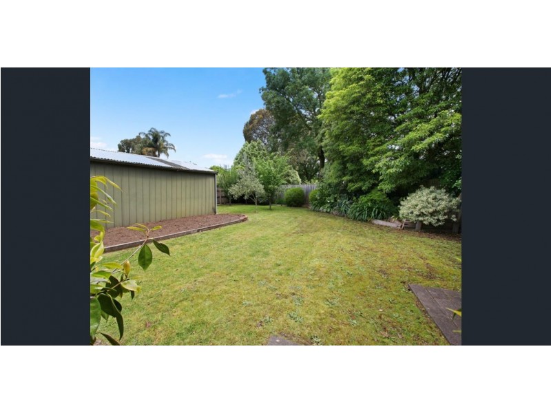 1 McMahons Road, Ferntree Gully VIC 3156