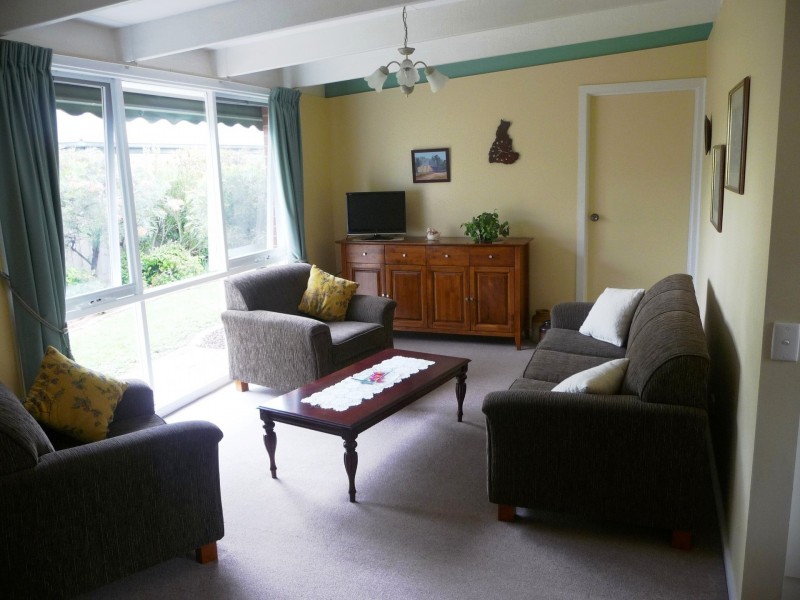 271 Dandelion Dr, Rowville VIC 3178