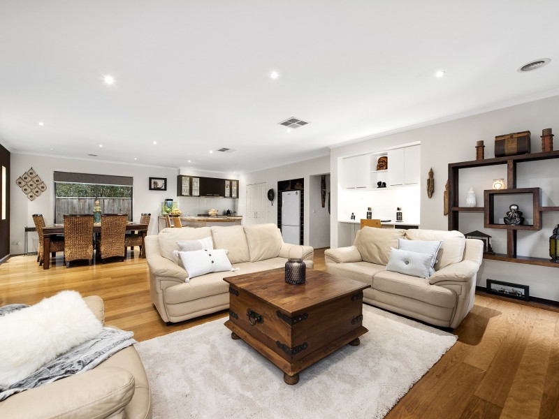 2 Parkside Circuit, Scoresby VIC 3179