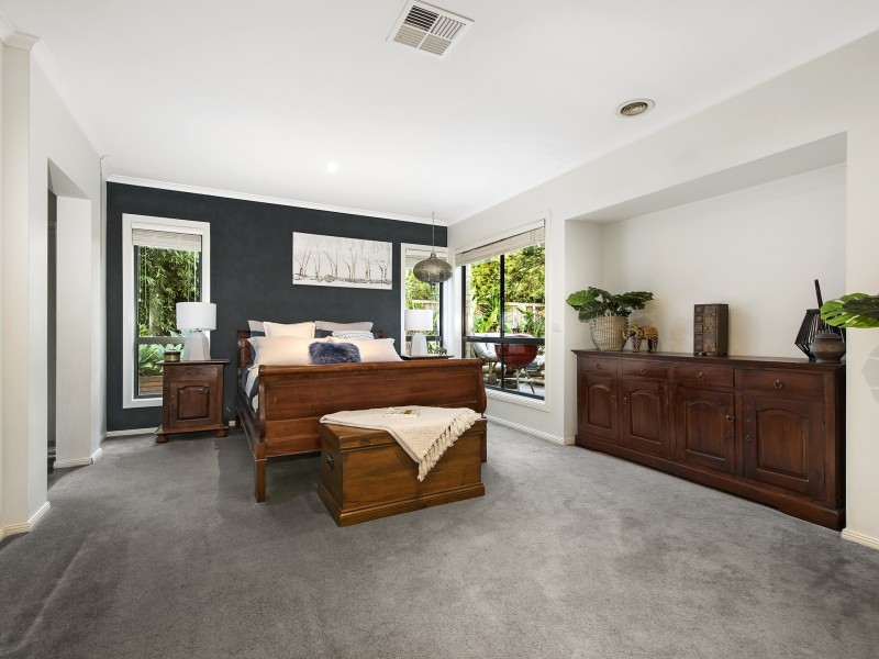 2 Parkside Circuit, Scoresby VIC 3179