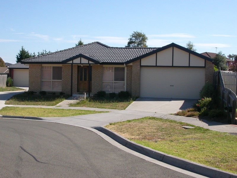 1/5 Kate Place, Ferntree Gully VIC 3156