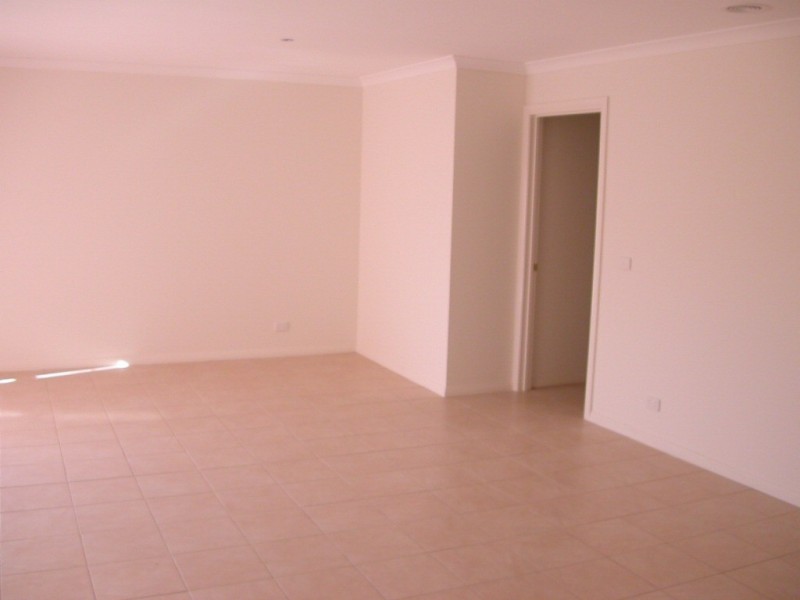 2/5 Kate Place, Ferntree Gully VIC 3156