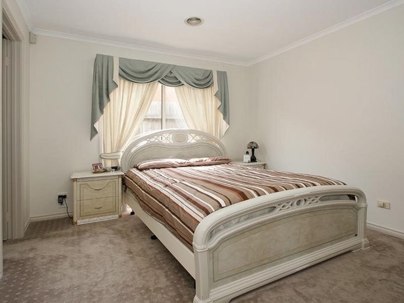 61 Clauscen Drive, Rowville VIC 3178