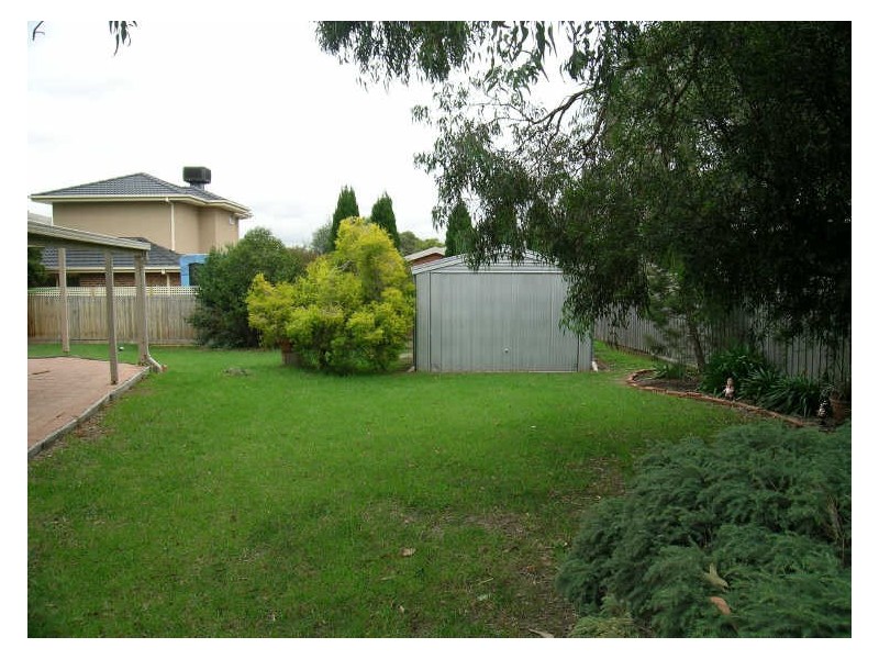 286 Dandelion Drive, Rowville VIC 3178