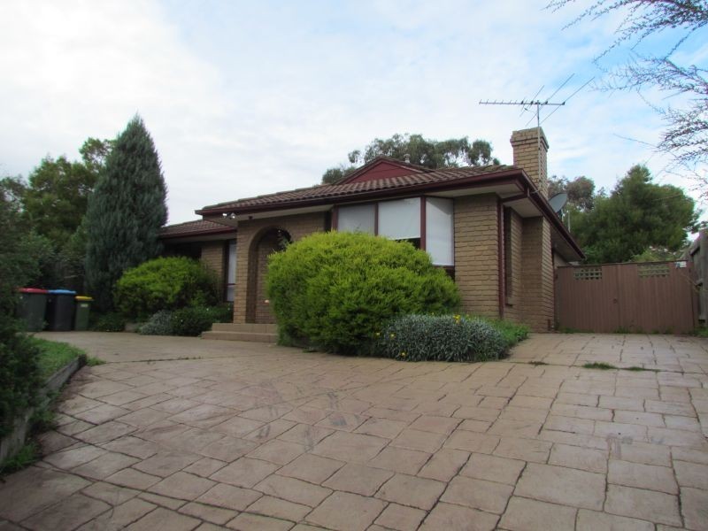 11 Prior Court, Rowville VIC 3178
