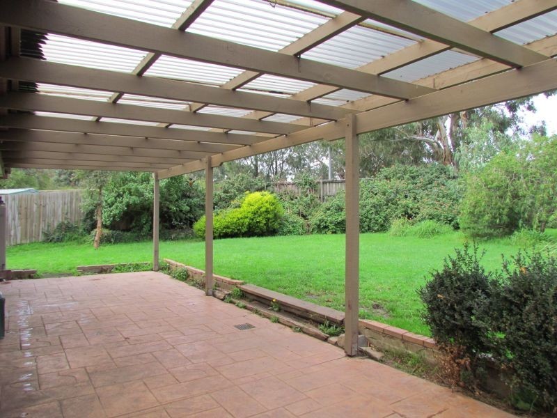 11 Prior Court, Rowville VIC 3178