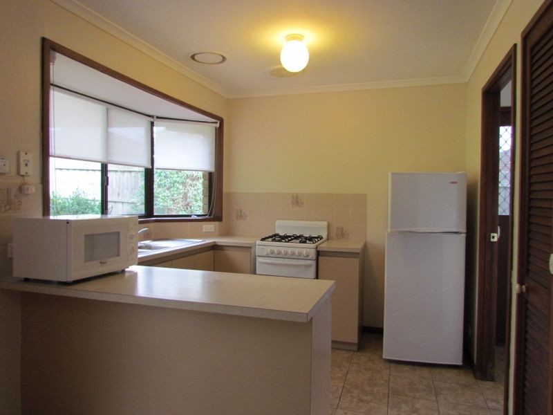 11 Prior Court, Rowville VIC 3178