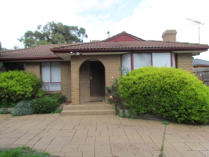 11 Prior Court, Rowville VIC 3178