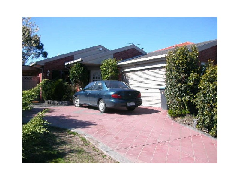 25 Liviana Drive, Rowville VIC 3178