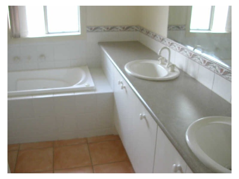 8 Perri-Raso Rise, Rowville VIC 3178