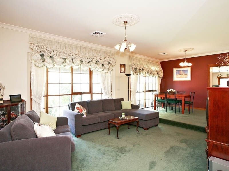 45 George Knox Drive, Rowville VIC 3178