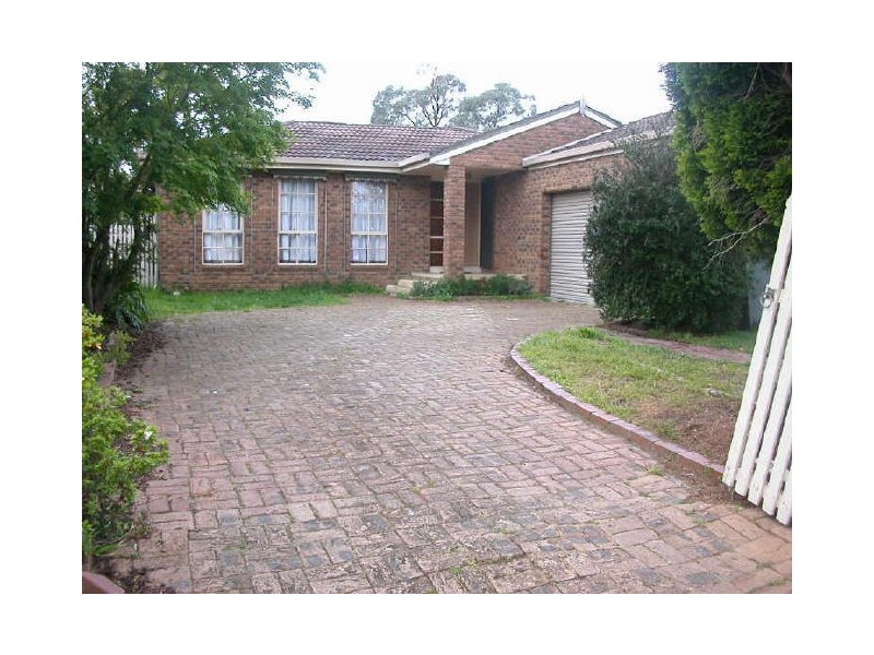 35 Taupo Crescent, Rowville VIC 3178