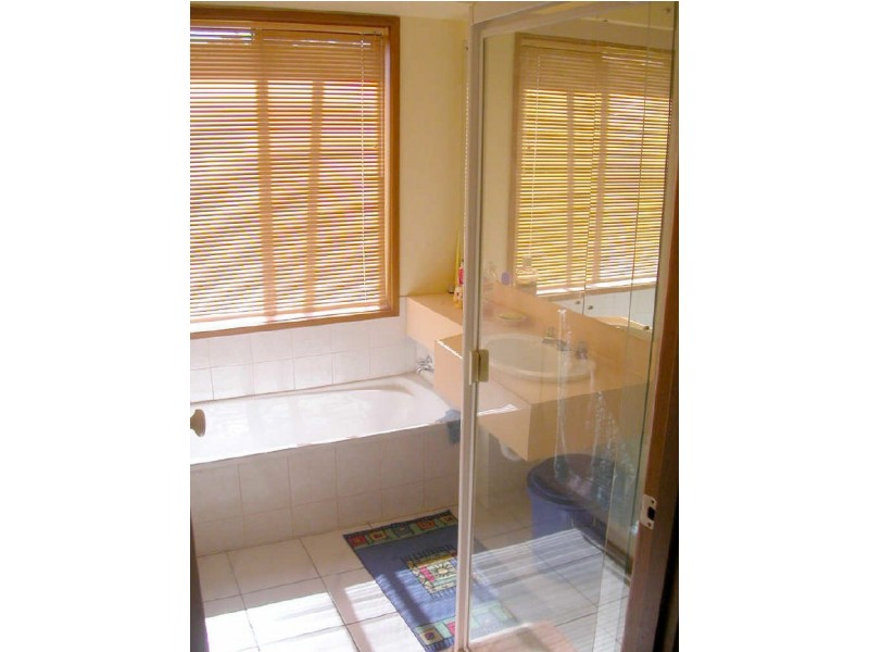 11a Taylors Lane, Rowville VIC 3178