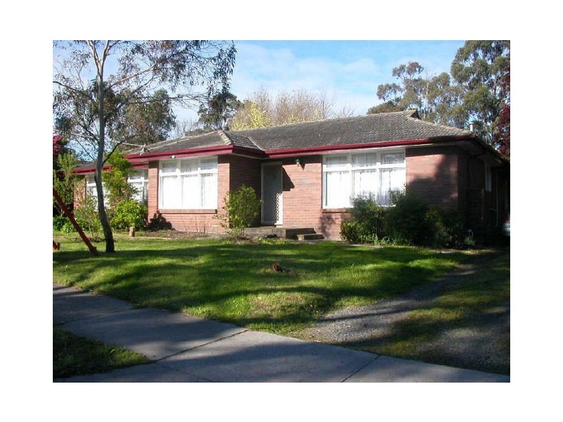 32 Lloyd Street, Knoxfield VIC 3180