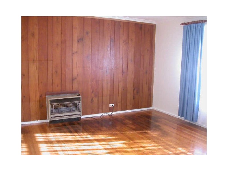 32 Lloyd Street, Knoxfield VIC 3180