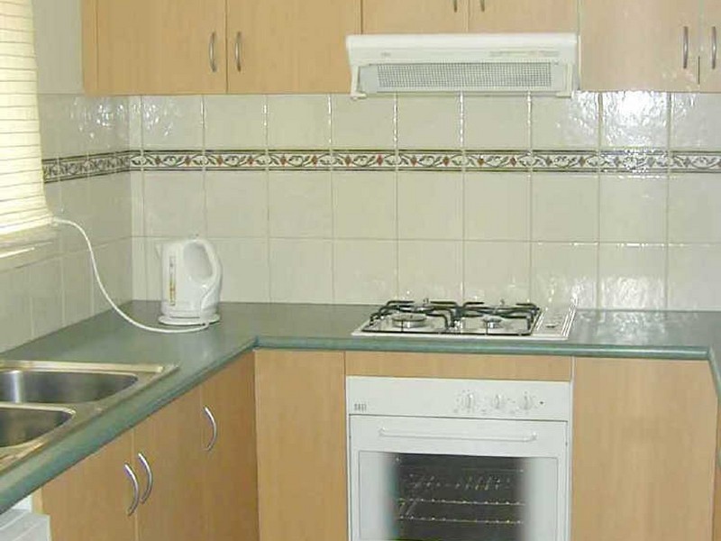 8 Blaxland Drive, Rowville VIC 3178