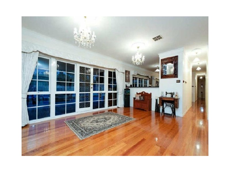 125 Grange Drive, Lysterfield VIC 3156