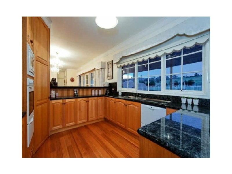 125 Grange Drive, Lysterfield VIC 3156