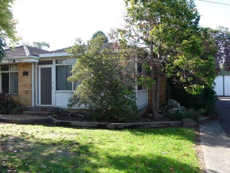 72 David Street North, Knoxfield VIC 3180