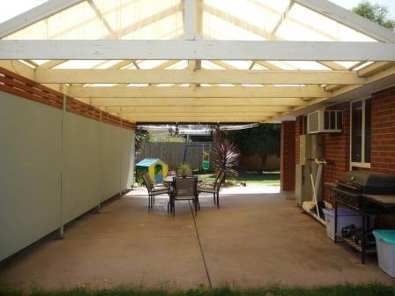 18 Burchall Crescent, Rowville VIC 3178