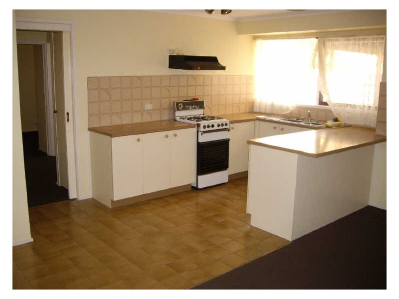 1 Spruce Drive, Rowville VIC 3178