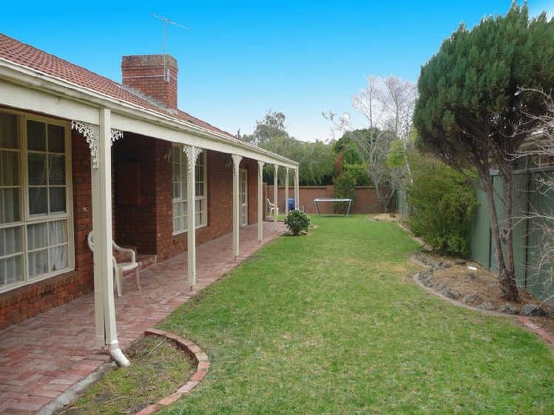43 Willow Avenue, Rowville VIC 3178
