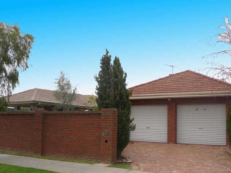 43 Willow Avenue, Rowville VIC 3178