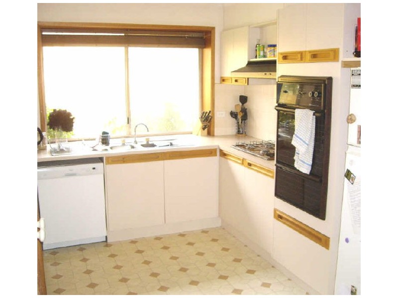 47 Bridgewater Way, Rowville VIC 3178